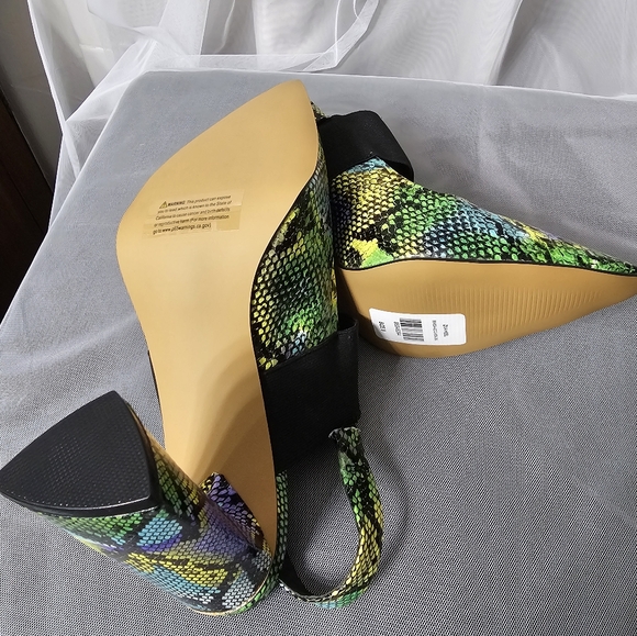 NY & Co heels - Picture 3 of 4